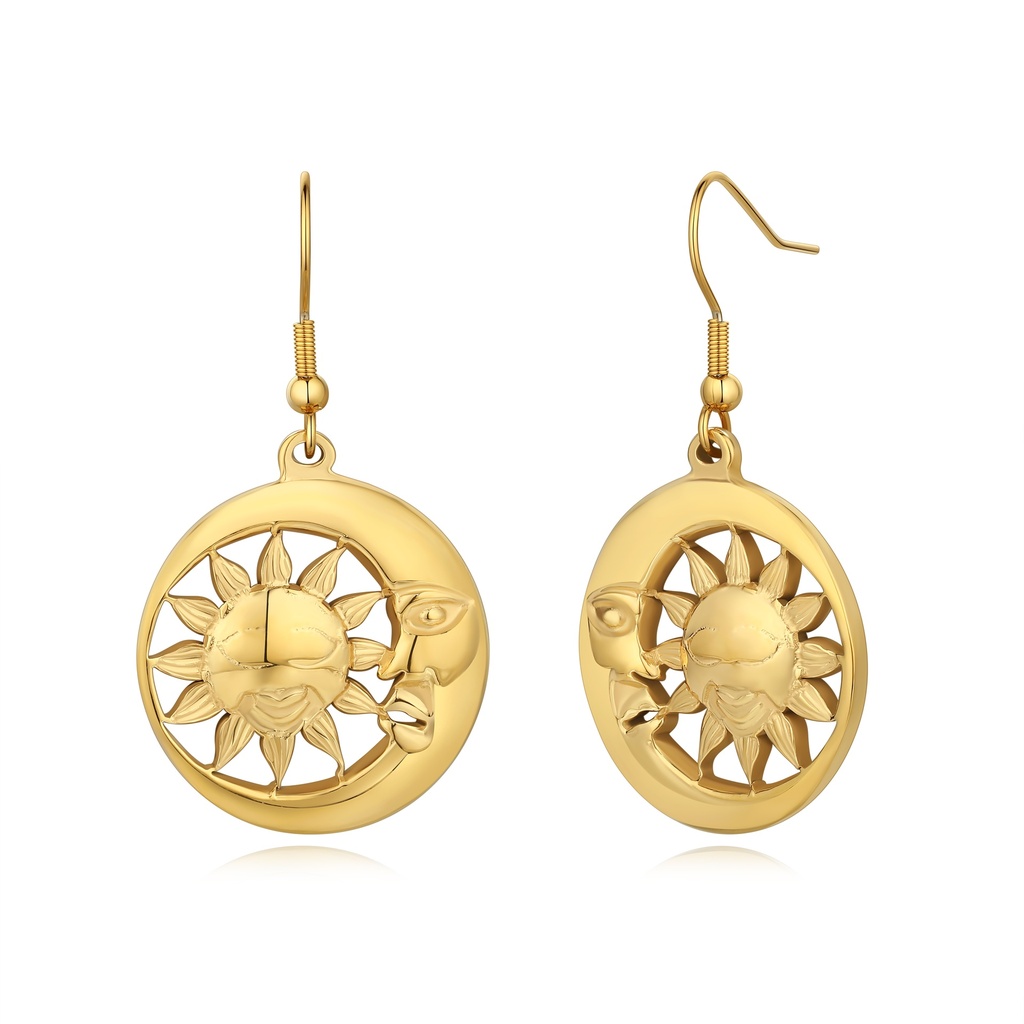 Vintage Queen Cameo Stud Earrings in Gold Stainless Steel