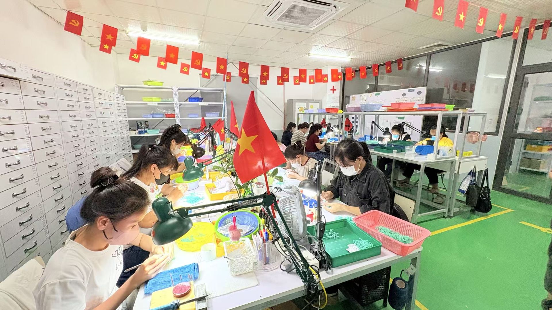 Jinyi Jewelry Vietnam Factory Workshop - Professional B2B OEM & ODM Jewelry Manufacturing Vietnam Jewelry Factory Production Line and Workshop Floor at Jinyi Jewelry