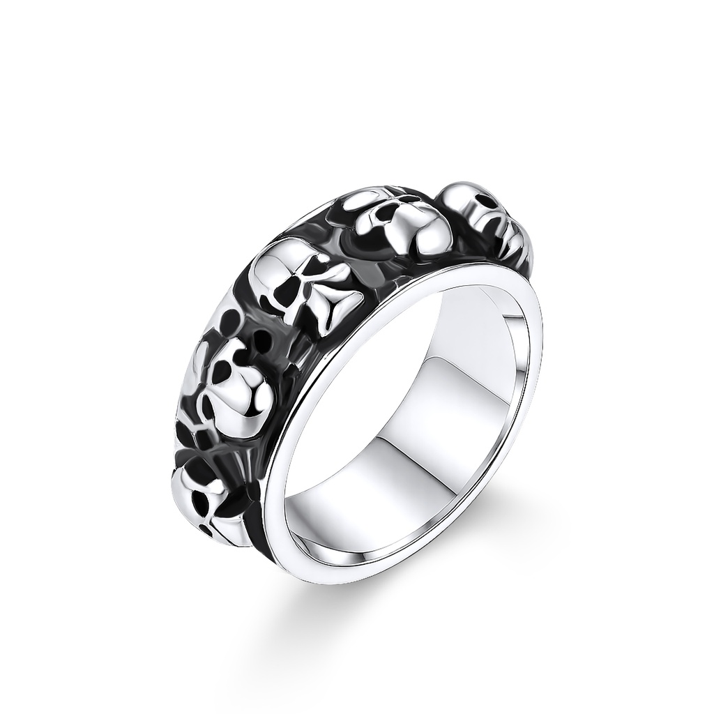 Stainless Steel Skull Ring with Black Detailing – Bold Gothic Style